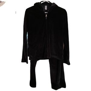 Vintage Black Velour Sweatsuit by BodyBleu